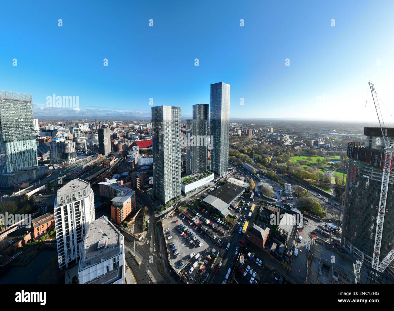 Manchester Deansgate Square Luftdrohne Panorama Stockfoto