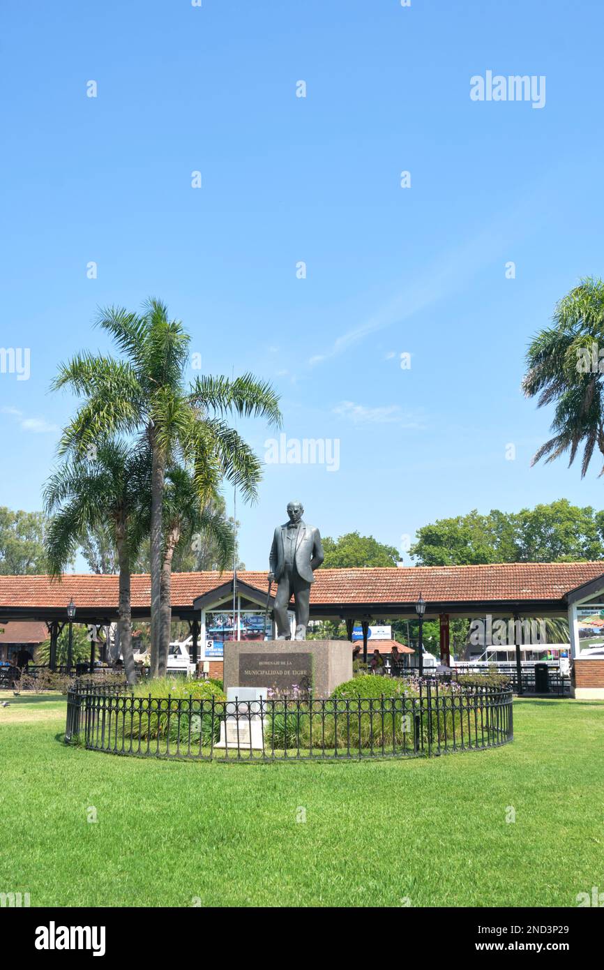 Tigre, Buenos Aires, Argentinien, Januar 11 2022: Skulptur von Domingo Faustino Sarmiento, argentinischer Intellektueller, Schriftsteller, Staatsmann, Pädagogen und präsident Stockfoto