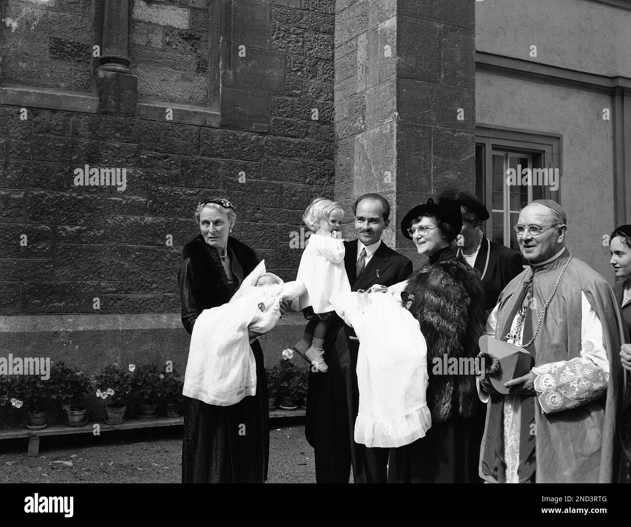 Twin daughters born last Monday to Otto of Habsburg Pretender to the