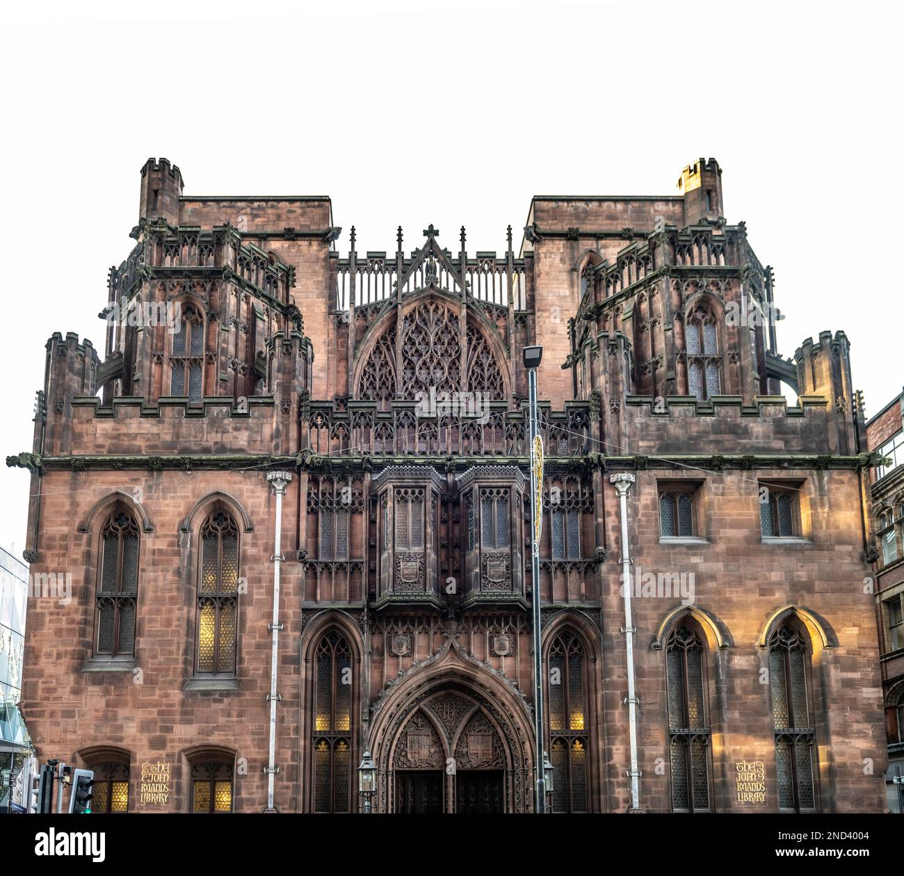Neogotische Fassade der John Rylands Library in Deansgate Manchester. UK Stockfoto