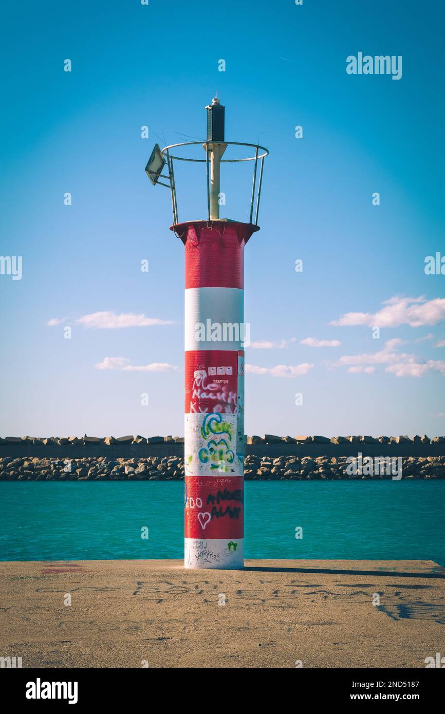 Der Leuchtturm im Hafen von Bar Montenegro Stockfoto