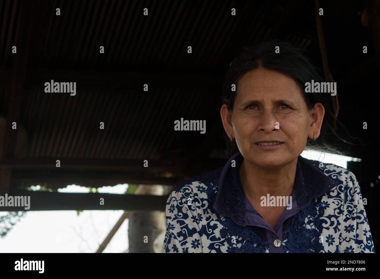 Chan Ang (ចាន់​ អាង), weiblich, 52 Ehemann, Keo Rem (កែវ រ៉េម), 52 Tochter, Seng Puttrea (សេង ពុទ្រា) Adresse: Ark Village, Kommune Krang Chek, Samrao Stockfoto