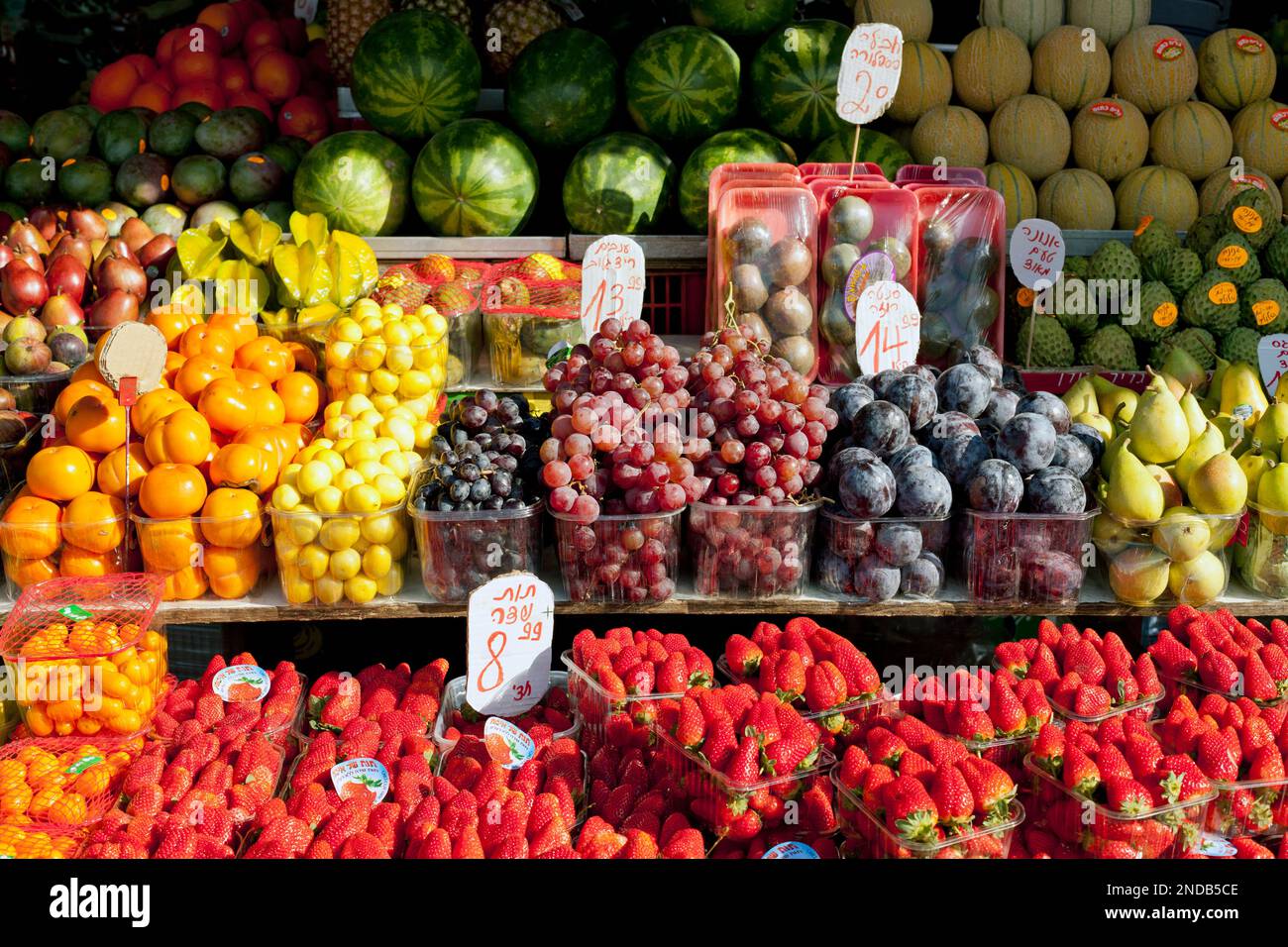 Israel, Tel Aviv, Obst an einem Verkaufsstand Stockfoto