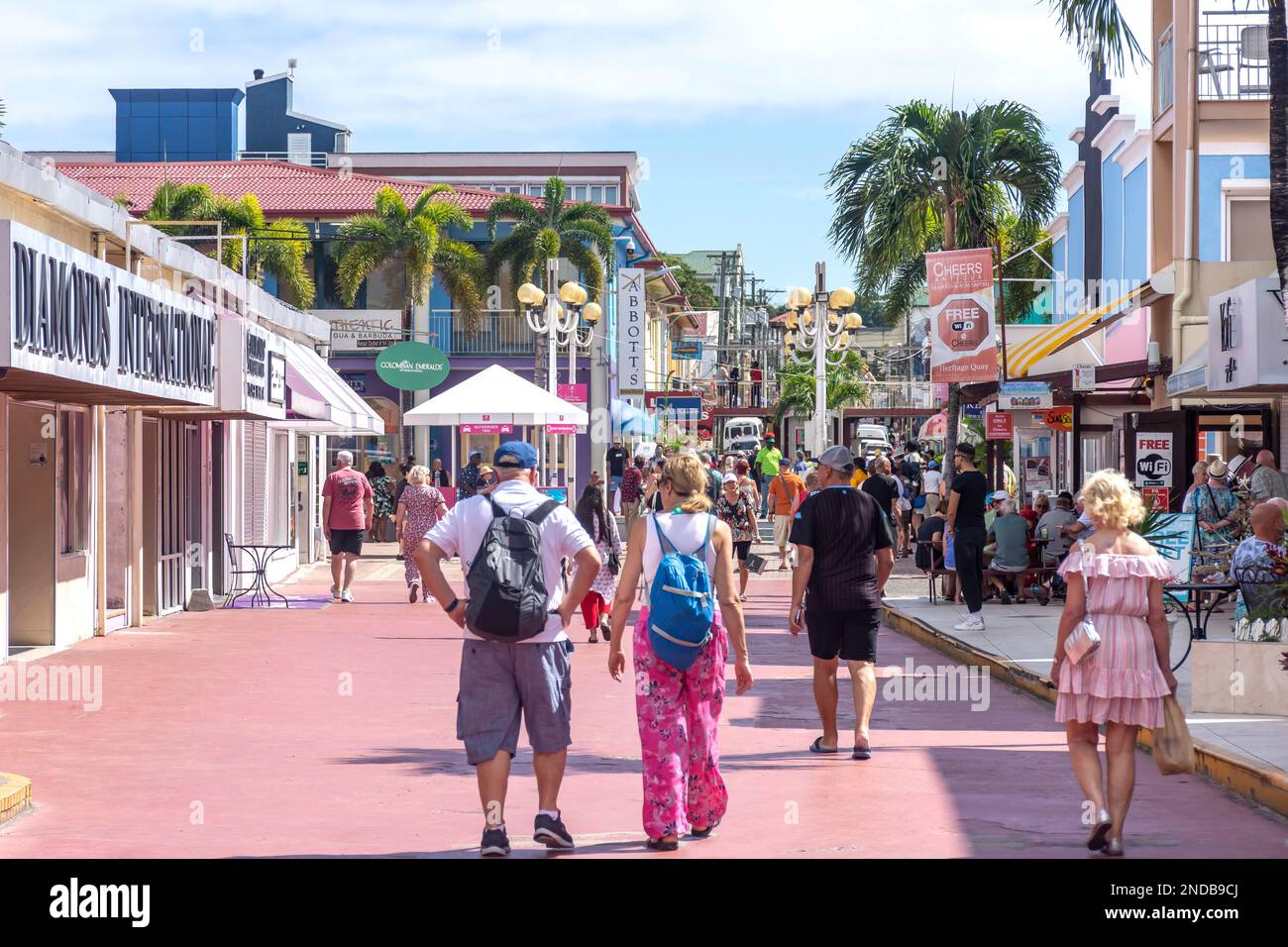 Heritage Quay Open-Air-Einkaufszentrum, St. John's, Antigua, Antigua und Barbuda, Kleine Antillen, Karibik Stockfoto