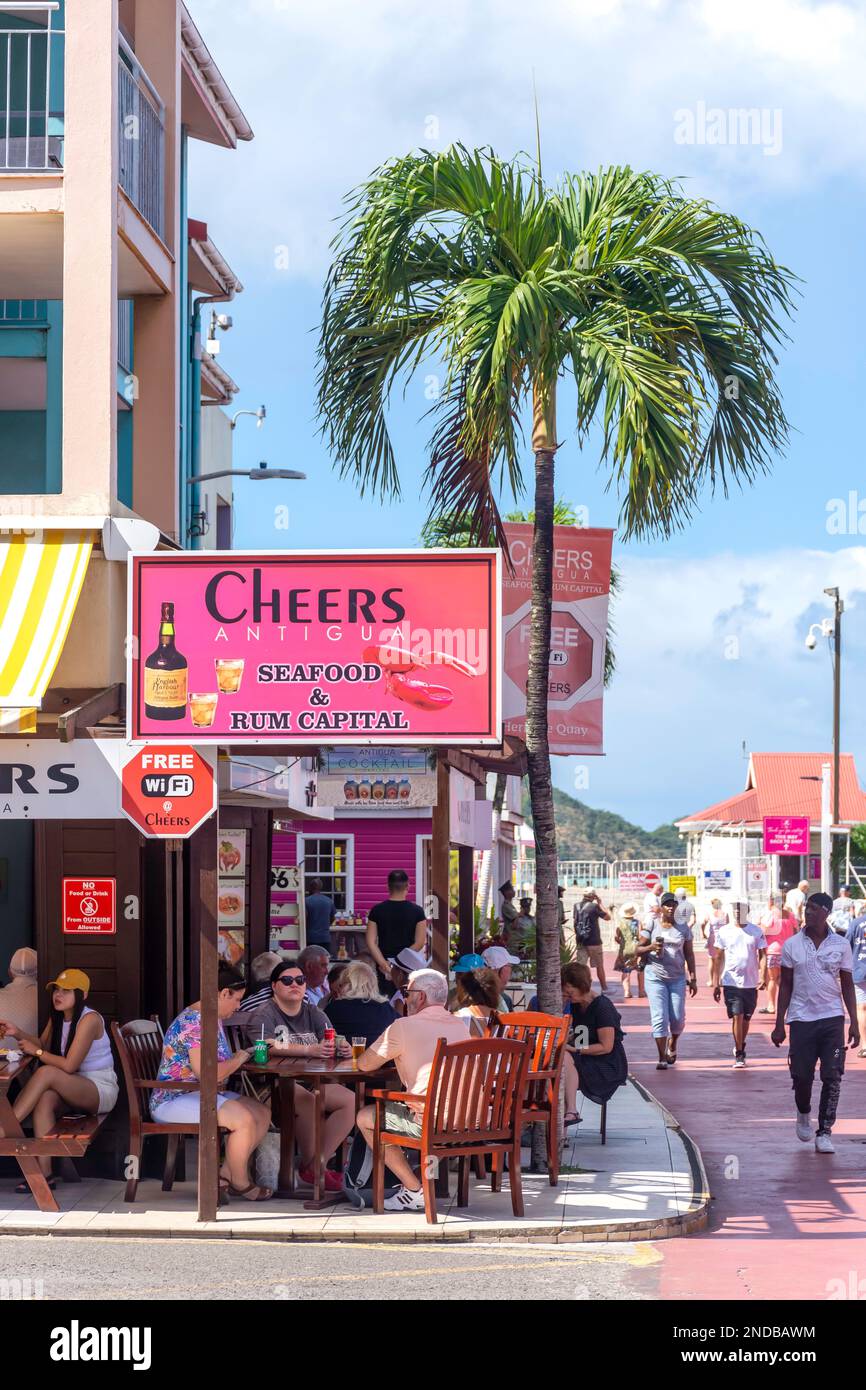 Cheers Antigua Bar, Heritage Quay Open-Air Shopping Centre, St John's, Antigua, Antigua und Barbuda, Lesser Antillen, Karibik Stockfoto