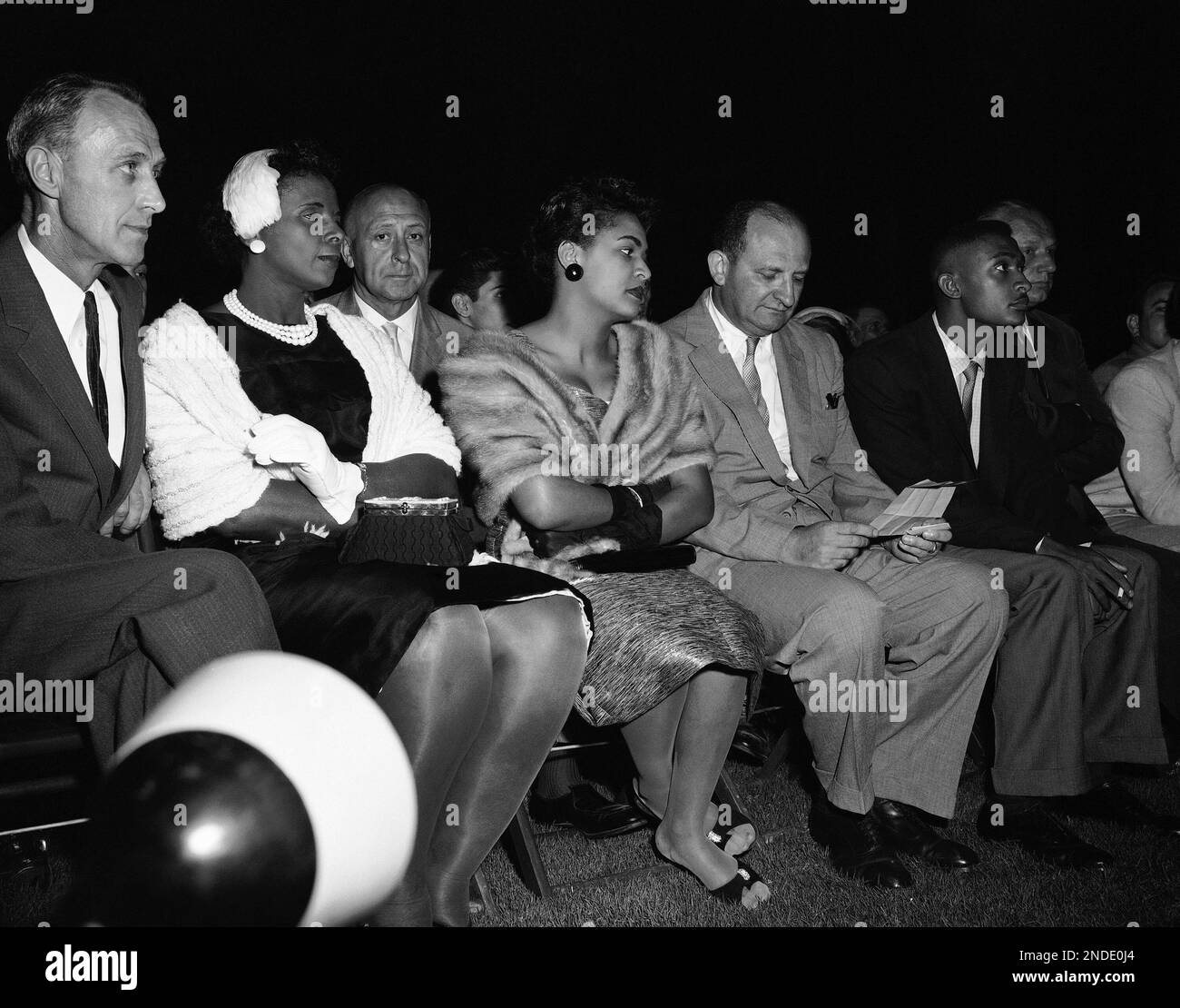 Mrs. Annabelle Patterson, left, of Mt. Vernon, N.Y., mother of champion ...