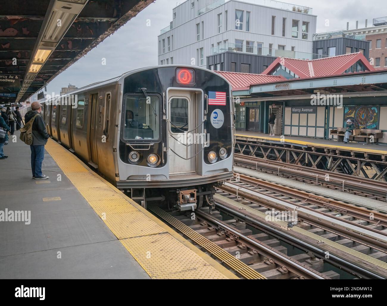 BROOKLYN, NEW YORK. - 7. Januar 2023: Eine New York City U-Bahn wird in Brooklyn gesehen. Stockfoto