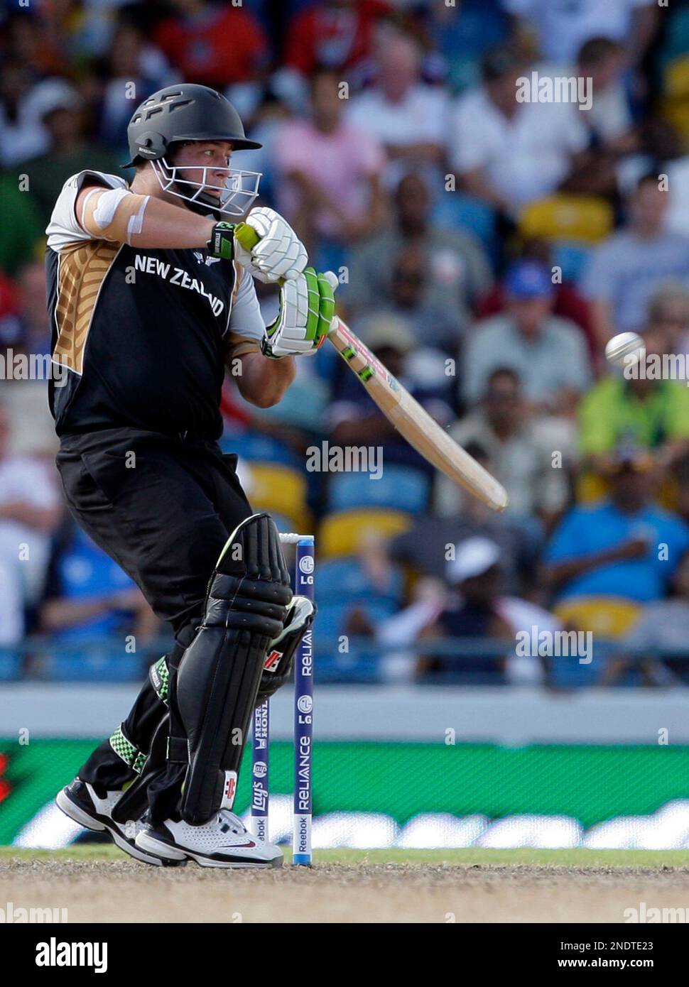 New Zealand's opener Jesse Ryder plays a shot during their Twenty20 Cricket World Cup match against South Africa in Bridgetown, Barbados, Thursday, May 6, 2010. (AP Photo/Andres Leighton) Stockfoto