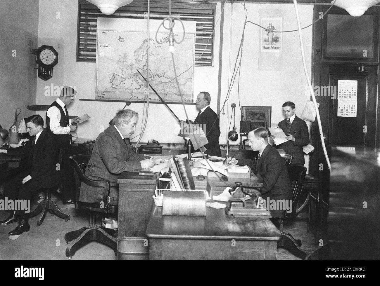Associated Press staff on the night cable desk at AP's New York City ...
