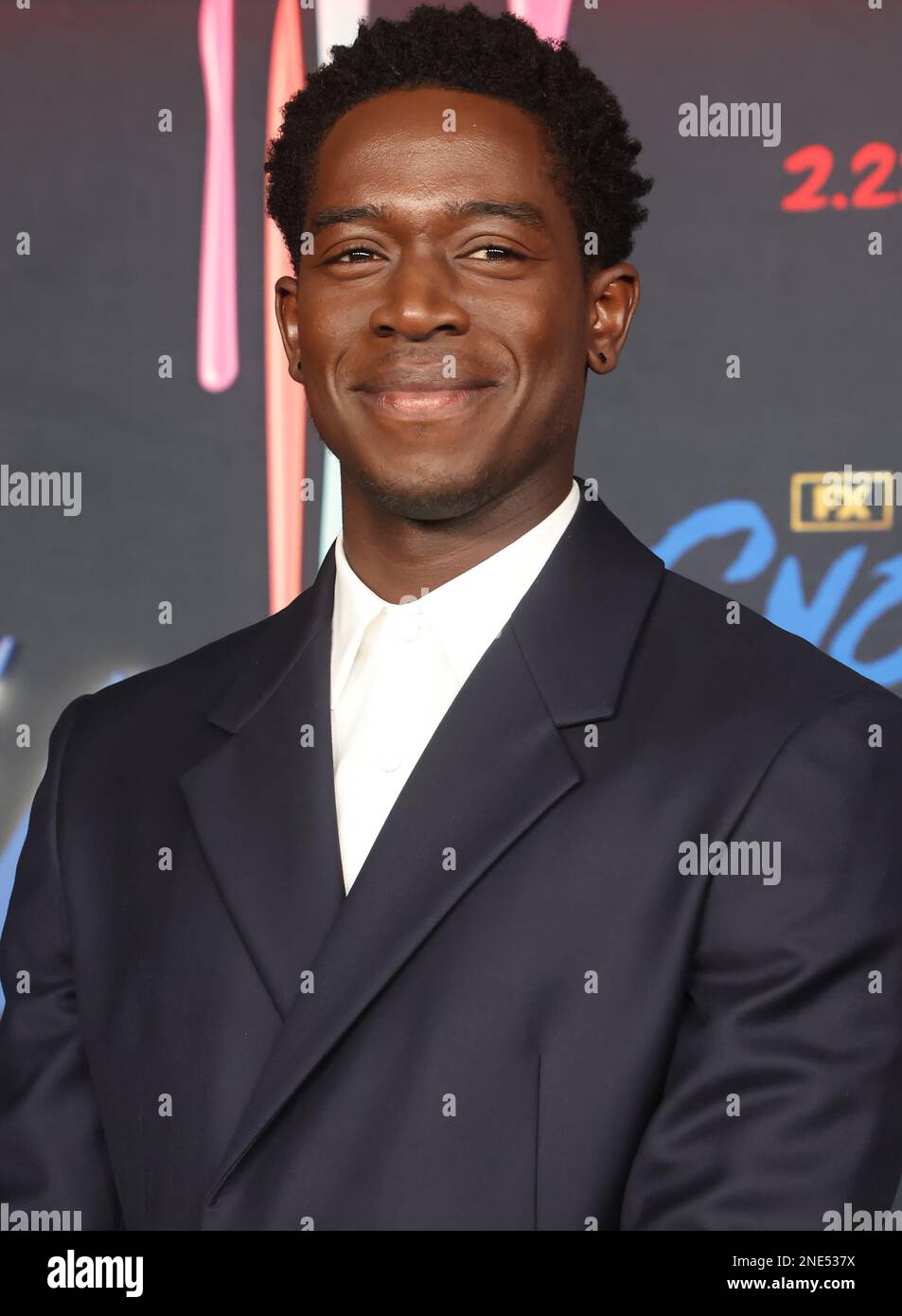 15. Februar 2023 - Los Angeles, Kalifornien - Damson Idris. Red Carpet Premiere Event für die sechste und letzte Saison des „Schneefalls“ von FX im Academy Museum of Motion Pictures, Ted Mann Theater in Los Angeles. (Kreditbild: © FS/AdMedia via ZUMA Press Wire) NUR REDAKTIONELLE VERWENDUNG! Nicht für den kommerziellen GEBRAUCH! Stockfoto