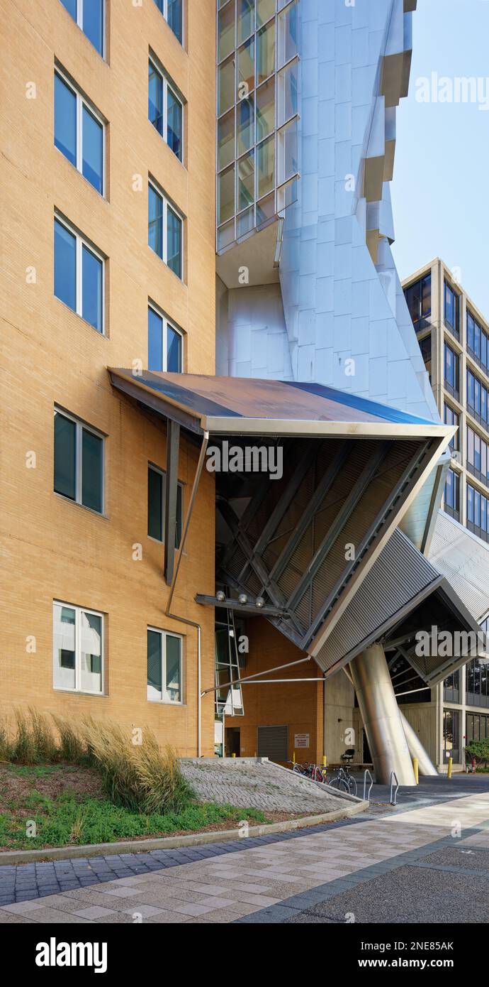 MIT's „Geek Palace“ – Ray and Maria Stata Center for Computer, Information and Intelligence Sciences – ist darauf ausgelegt, das normale Denken in Frage zu stellen. Stockfoto