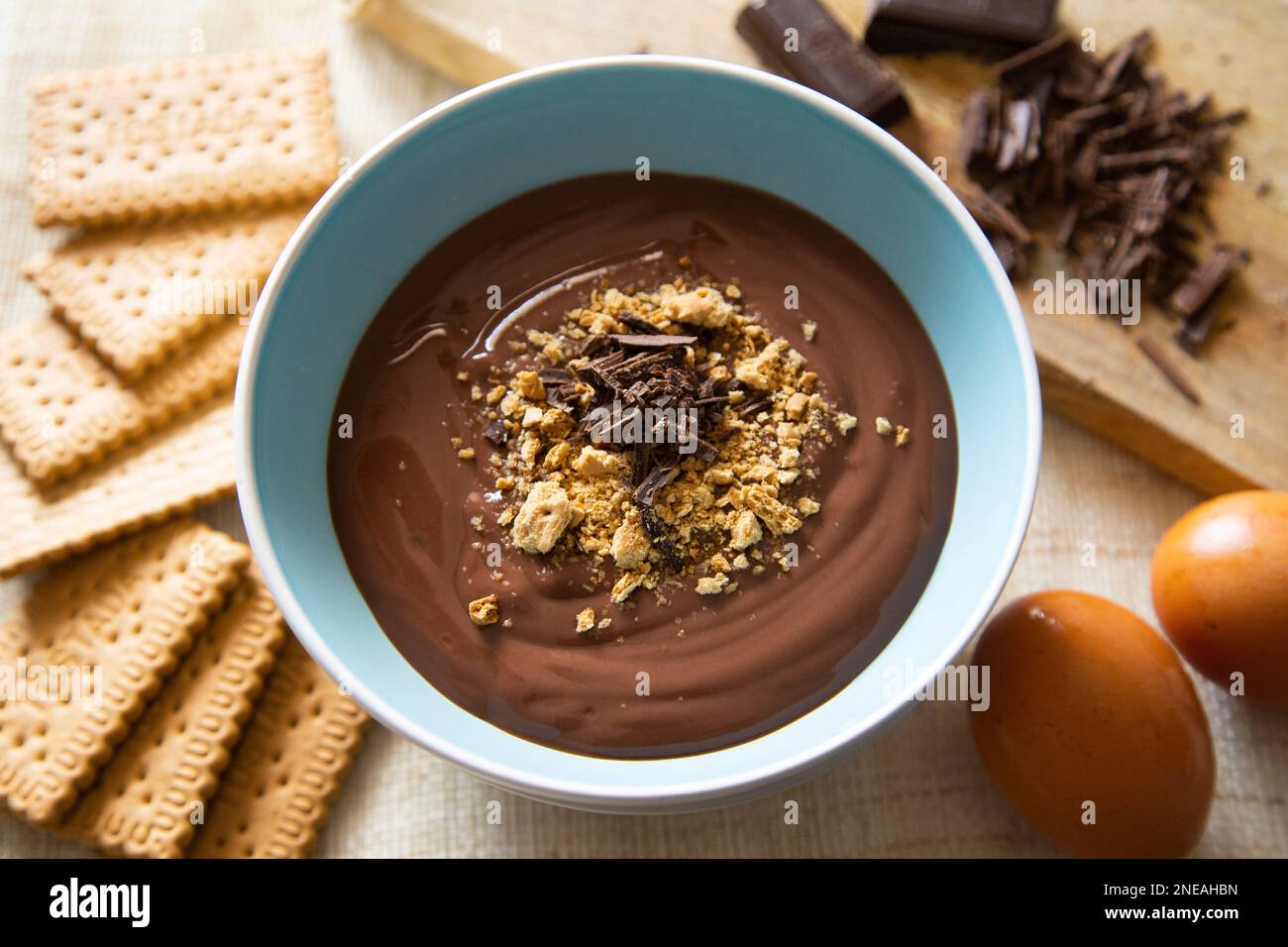 Hausgemachte Schokoladencreme aus reinem Kakao. Stockfoto