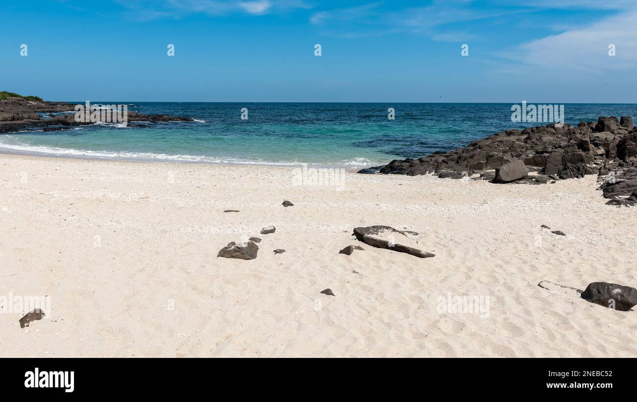 Blick auf den Strand auf der Isla Iguana liegt eine kurze Bootsfahrt vom Strand Playa El Arenal in Pedasi, Panama. Stockfoto