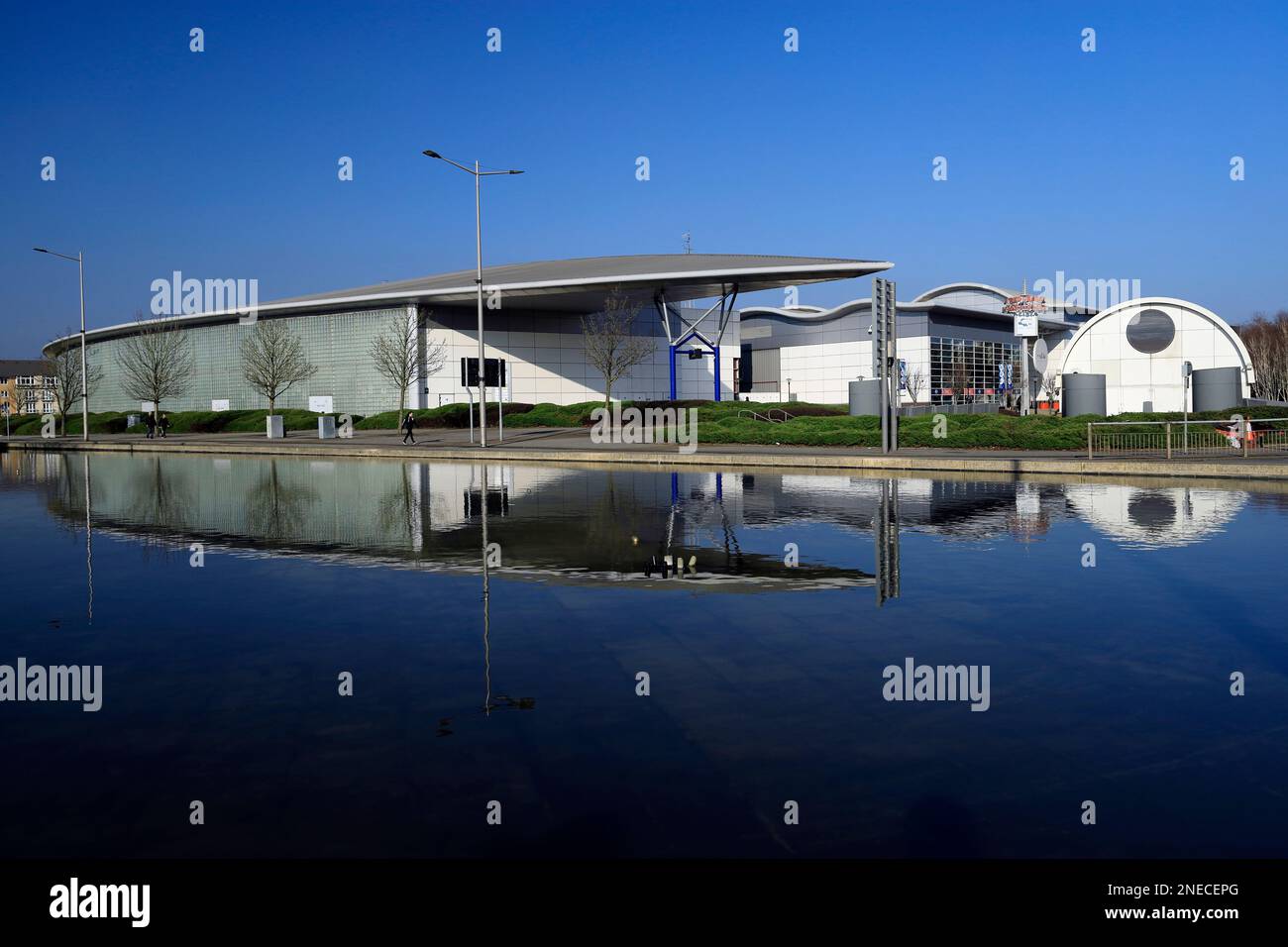 Roter Drache Zentrum, Bucht von Cardiff, Cardiff, Wales. Stockfoto