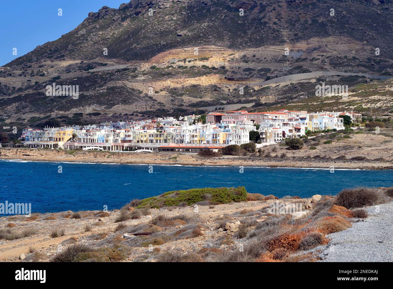 Griechenland, Kreta, Dionysos Resort + Village, eine künstlich gebaute Ferienanlage in der Nähe von Sitia, die leider teilweise verlassen wurde und unp Stockfoto