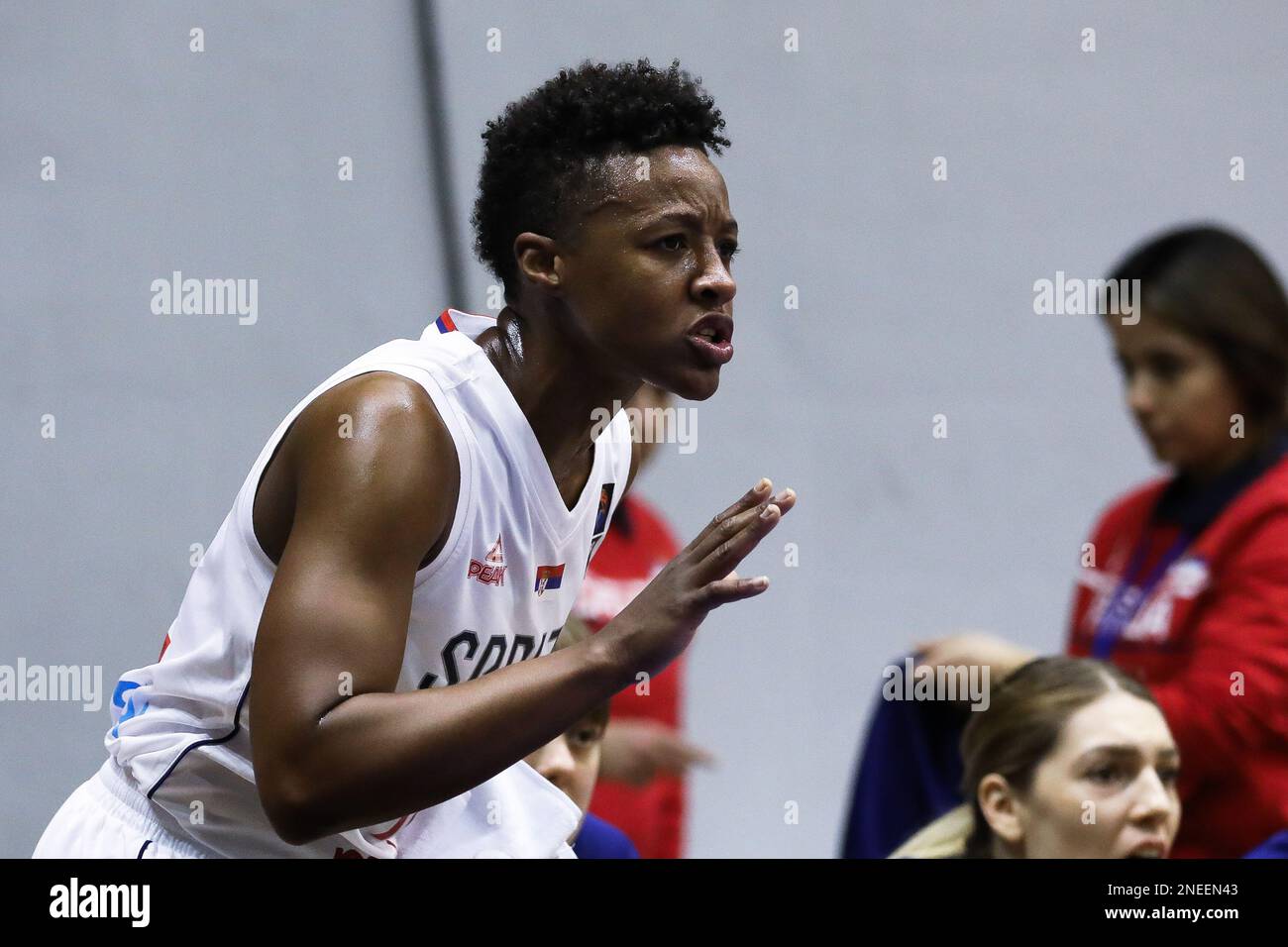 Belgrad, Serbien, 9. Februar 2023. Yvonne Anderson aus Serbien reagiert während des EuroBasket-Qualifikationsspiels der Frauen zwischen Serbien und Kroatien in der Ranko Zeravica Hall in Belgrad, Serbien. 9. Februar 2023. Kredit: Nikola Krstic/Alamy Stockfoto