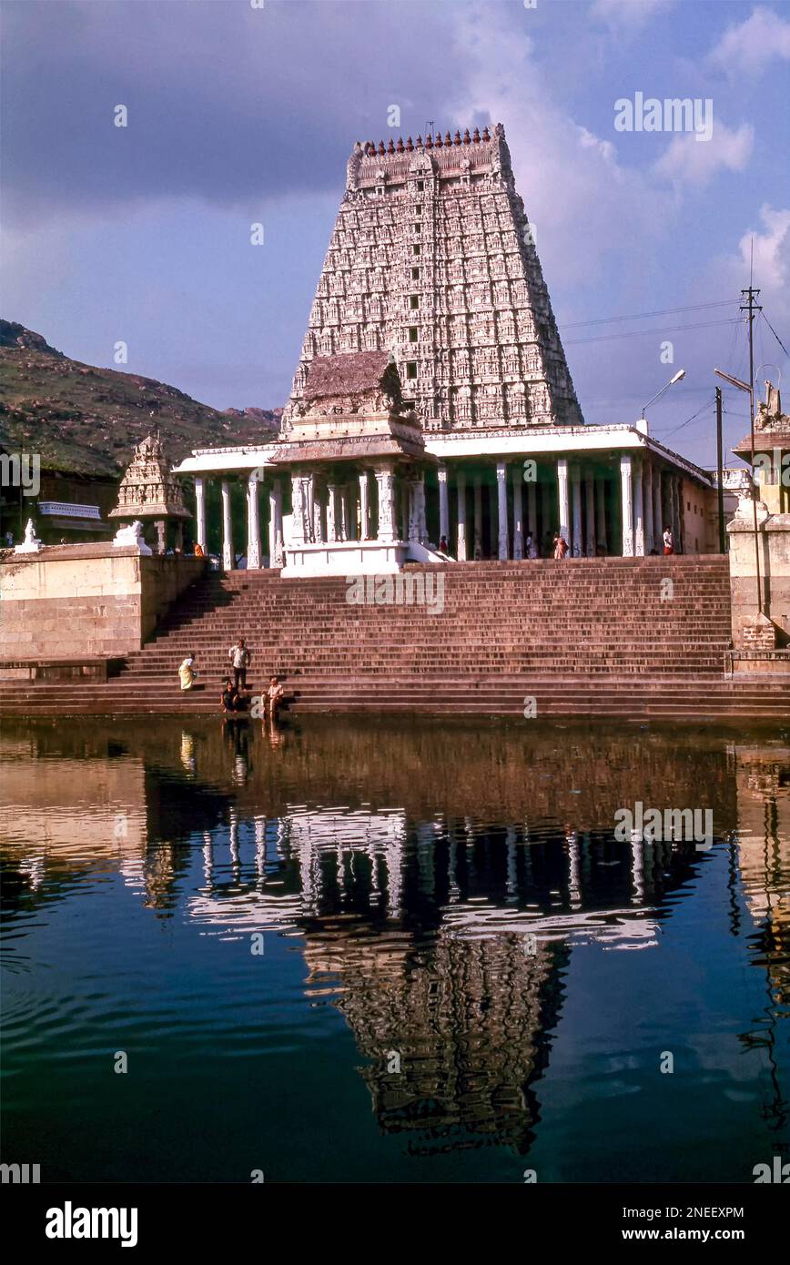 der gott des Annamalaiyar Tempels verkörpert als Feuer mit heiligem Panzer in Tiruvannamalai Thiruvannamalai, Tamil Nadu, Südindien, Indien, Asien Stockfoto