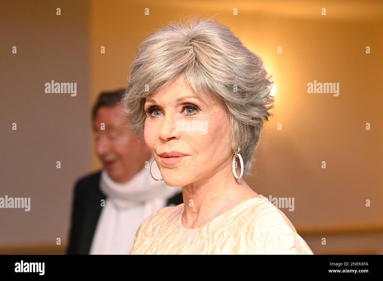 Wien, Österreich. 16. Februar 2023. Fotoanruf mit Jane Fonda im Opera Ball Robe. Kredit. Franz Perc/Alamy Live News Stockfoto