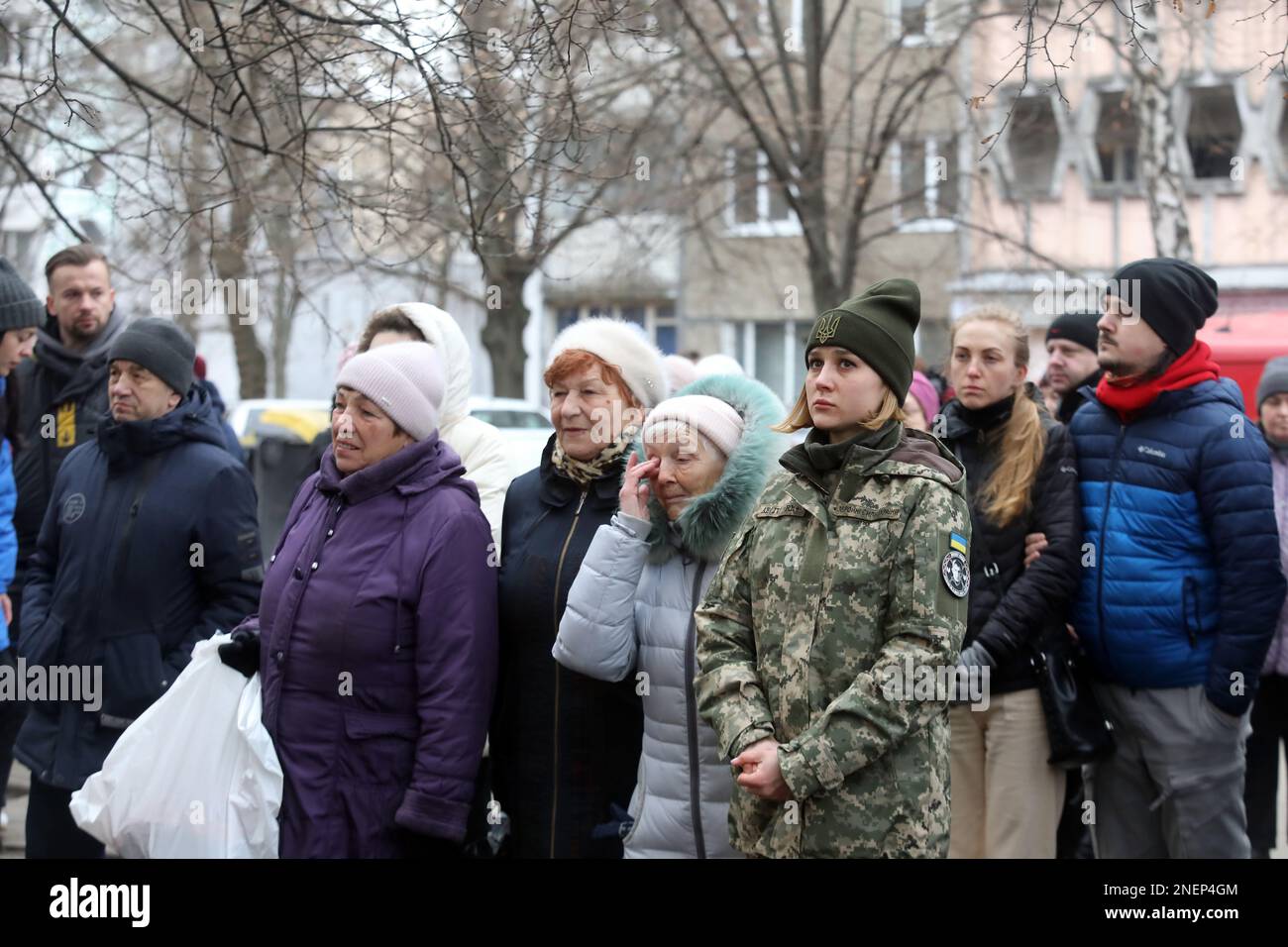 Nicht exklusiv: KIEW, UKRAINE - 16. FEBRUAR 2023 - Anastasiia Blyschchyk (R), Verlobte der ukrainischen Journalistin und des Militärs Oleksandr Makhov, der d Stockfoto