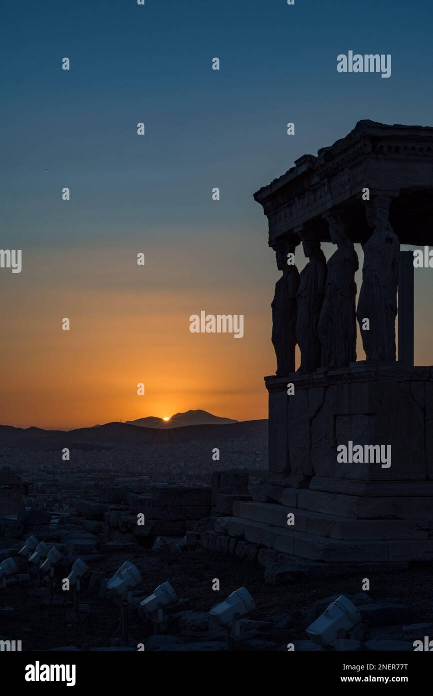 Sonnenuntergang auf dem Erechtheion-Tempel, Akropolis von Athen Stockfoto