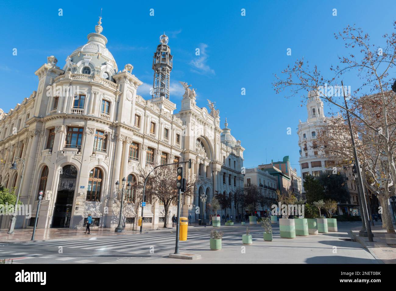 VALENCIA, SPANIEN - 16. FEBRUAR 2022: Gebäude der Zentralpost - Correos de Valencia. Stockfoto