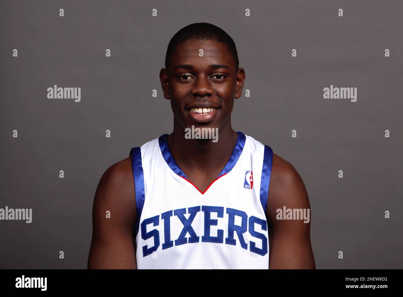Philadelphia 76ers' Jrue Holiday poses for a photo during a NBA basketball media day, in Philadelphia, Monday, Sept. 28, 2009. (AP Photo/Matt Rourke) Stockfoto