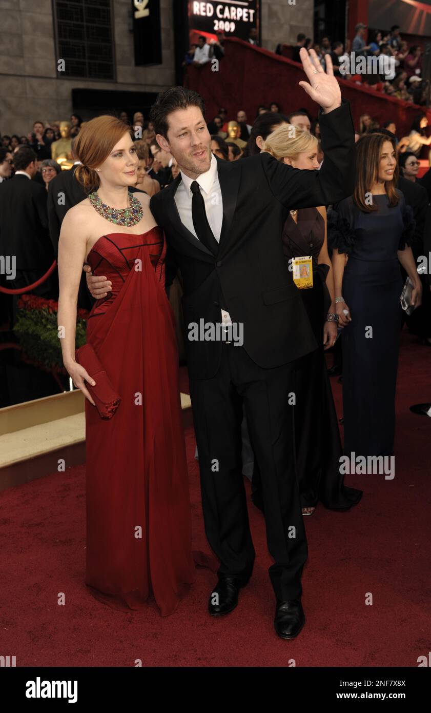 Amy Adams and Darren Le Gallo arrive for the 81st Academy Awards Sunday, Feb. 22, 2009, in the Hollywood section of Los Angeles. (AP Photo/Chris Pizzello) Stockfoto
