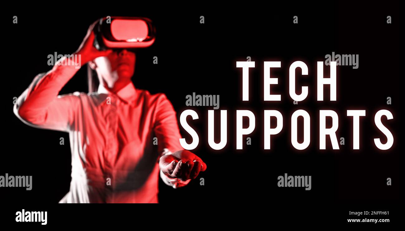Schreiben Text anzeigen Tech Supports. Hilfe zum Konzeptfoto durch Techniker Online oder Callcenter Customer Service Stockfoto