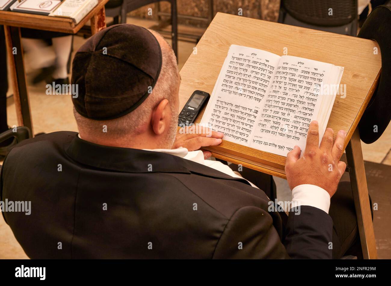 Jerusalem Israel. Orthodoxe Juden beten an der Klagemauer Stockfoto