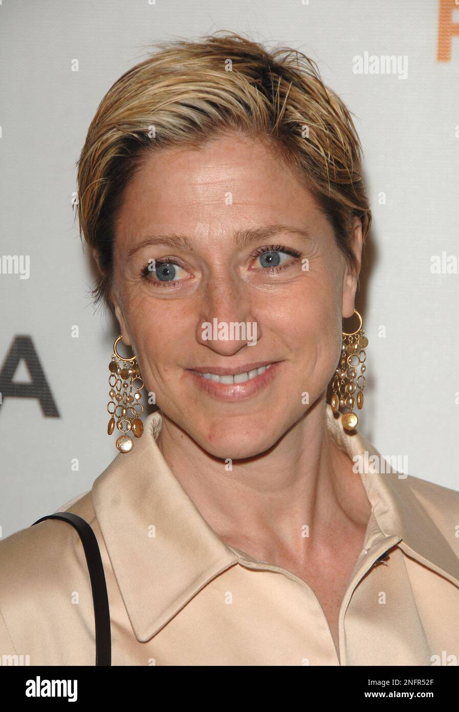 Actress Edie Falco arrives at the premiere of "Tennessee" during the 2008 Tribeca Film Festival on Saturday April 26, 2008, in New York. (AP Photo/Peter Kramer) Stockfoto