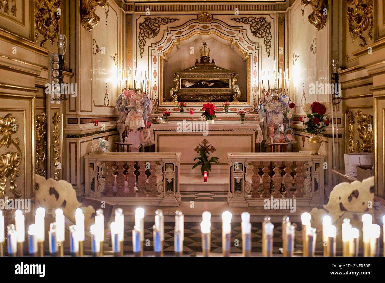 Neapel Kampanien Italien. San Gregorio Armeno (St. Gregor von Armenien) ist eine Kirche und ein Kloster in Neapel, Italien. Es ist eine der wichtigsten Baro Stockfoto