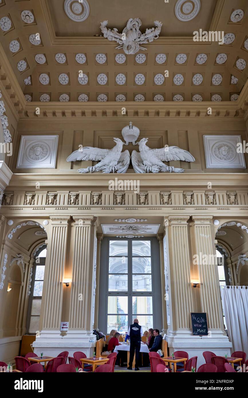Schloss Schönbrunn. Wien Österreich. Das Café in Gloriette Stockfoto