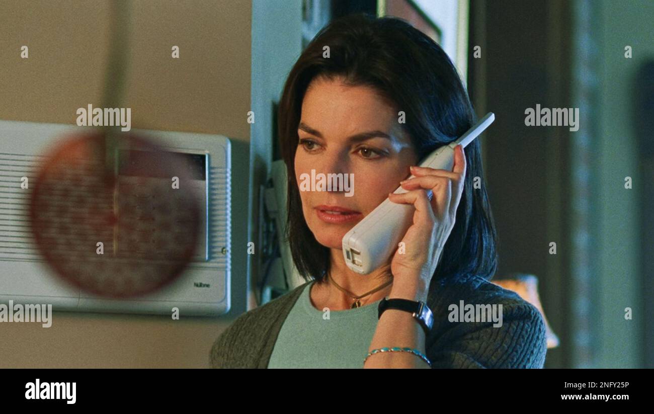 USA. Sela ward in einer Szene aus dem Film (C)Twentieth Century Fox : der Tag nach morgen (2004). Plot: Ein Paläoklimatologe muss eine gewagte Wanderung von Washington, D.C., nach New York City machen, um seinen Sohn zu erreichen, gefangen im Fadenkreuz eines plötzlichen internationalen Sturms, der den Planeten in eine neue Eiszeit stürzt. Ref.: LMK110-J8773-170223 von LMKMEDIA. Nur Editorial. Landmark Media ist nicht der Urheberrechtsinhaber dieser Film- oder TV-Standbilder, sondern bietet einen Service nur für anerkannte Medienanbieter an. pictures@lmkmedia.com Stockfoto