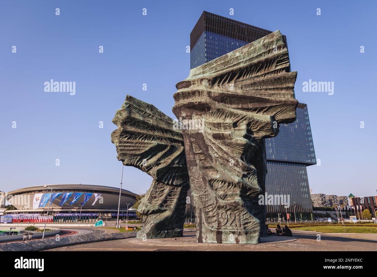 Denkmal für schlesische Aufständische, .KTW Bürogebäude und Spodek Arena in Kattowitz, Schlesien-Region in Polen Stockfoto