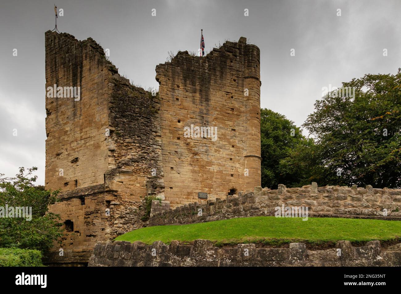 Knaresborough, ein Markt- und Kurort und eine zivile Gemeinde im Stadtteil Harrogate in North Yorkshire, England, am Fluss Nidd. Stockfoto