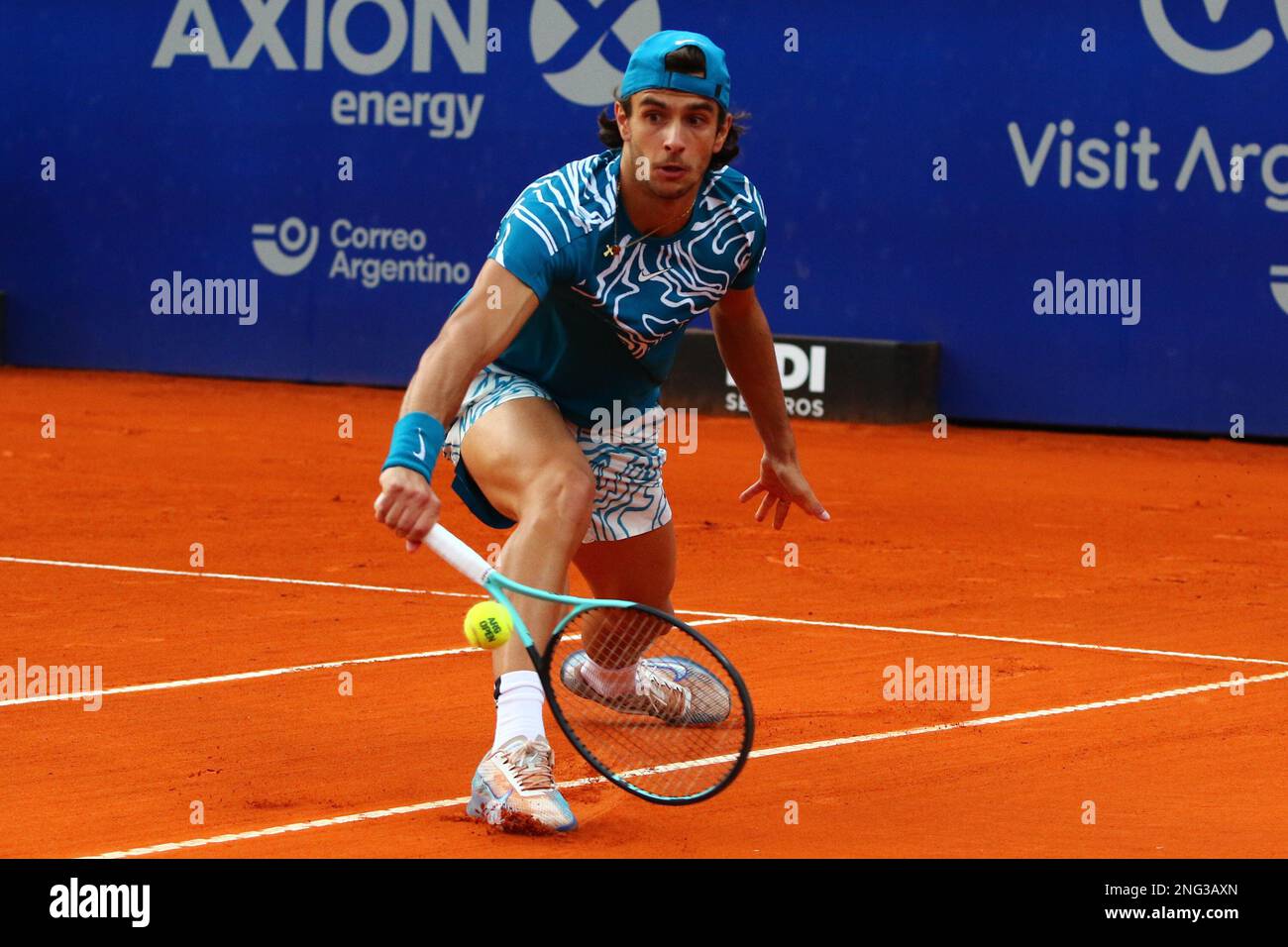 Buenos Aires, Argentinien, 17. Februar 2023, Lorenzo Musetti (ITA) während eines Viertelfinalspiels der Argentina Open ATP 250 am Central Court des Lawn Tennis Club von Buenos Aires. Kredit: Néstor J. Beremblum/Alamy Live News Stockfoto