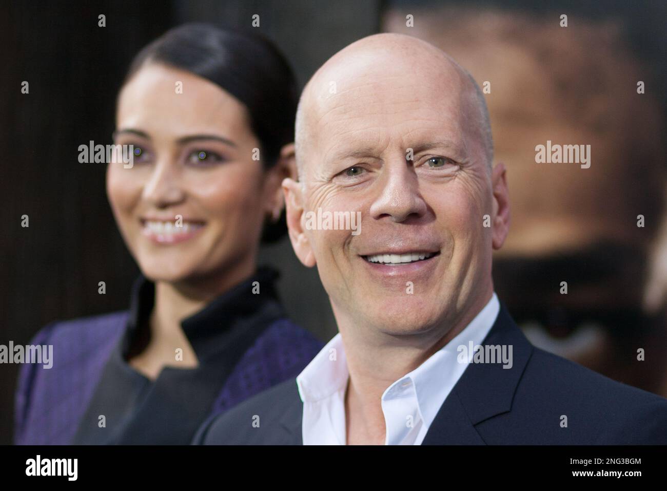 Emma Heming und Bruce Willis nehmen am 29. Mai 2013 in New York City an der Premiere „After Earth“ im Ziegfeld Theater Teil. Stockfoto