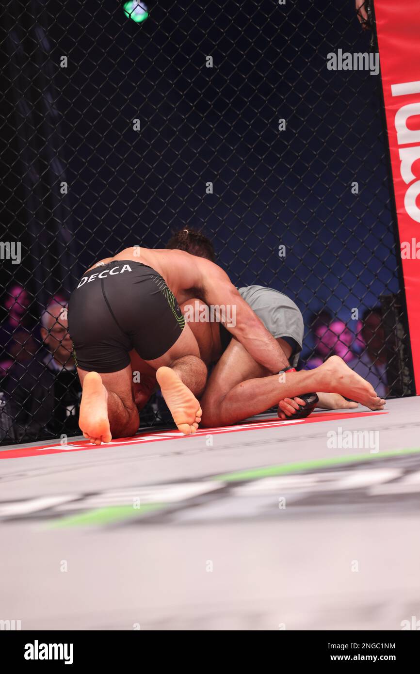 Orlando, Florida, USA. 17. Februar 2023. ORLANDO, Florida – 17. Februar: Charlie Decca kniet in der 4. Woche der PFL Challenger Series am 17. Februar 2023 in den Universal Studios in Orlando, Florida, in den Körper von Jose Aguayo. (Kreditbild: © Aaron Litz/PX Imagens via ZUMA Press Wire) NUR REDAKTIONELLE VERWENDUNG! Nicht für den kommerziellen GEBRAUCH! Kredit: ZUMA Press, Inc./Alamy Live News Stockfoto