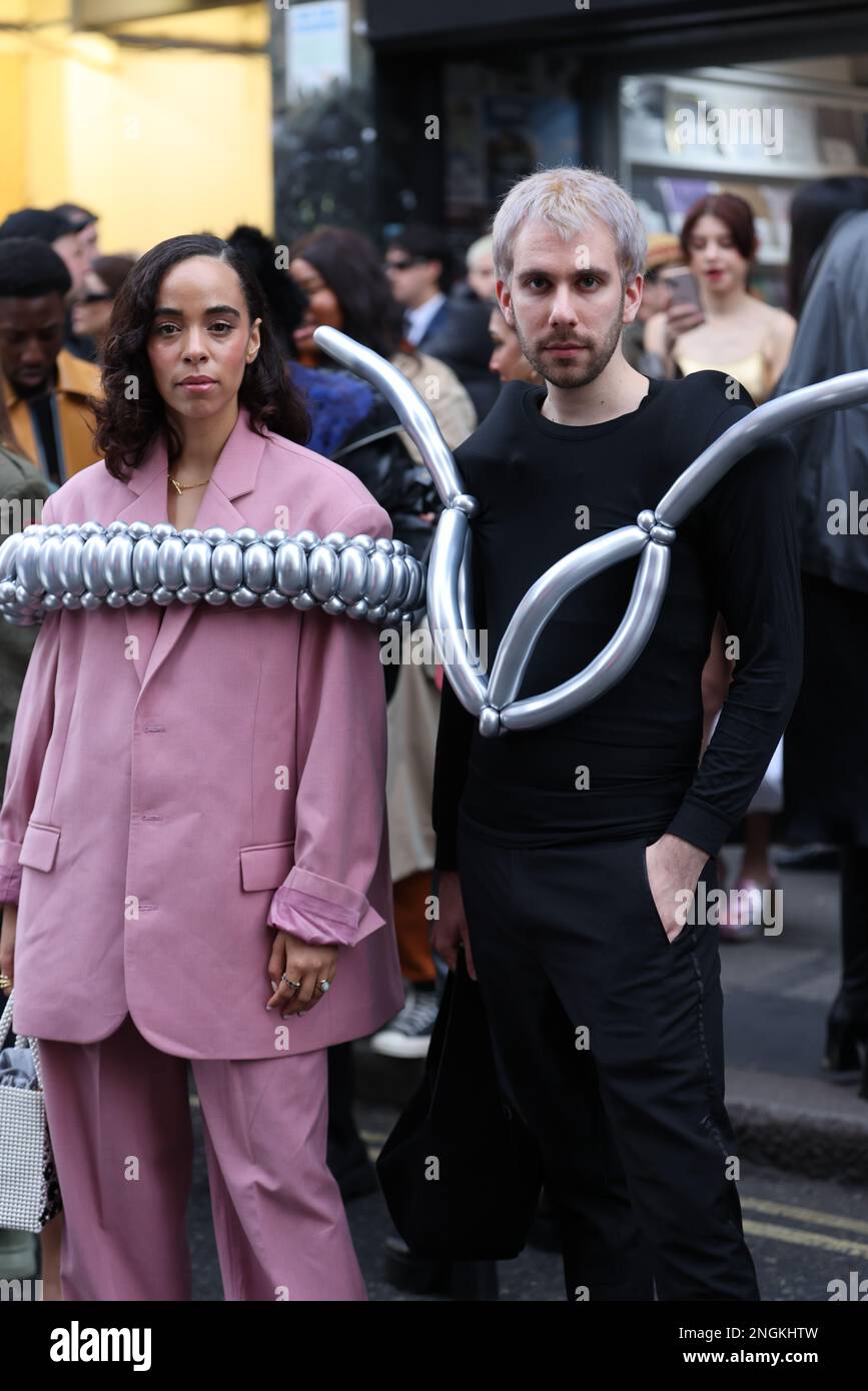 London Fashion Week - Street Style. London, Vereinigtes Königreich, 17. Februar 2023. Alla Bogdanovic/Alamy Live News Stockfoto
