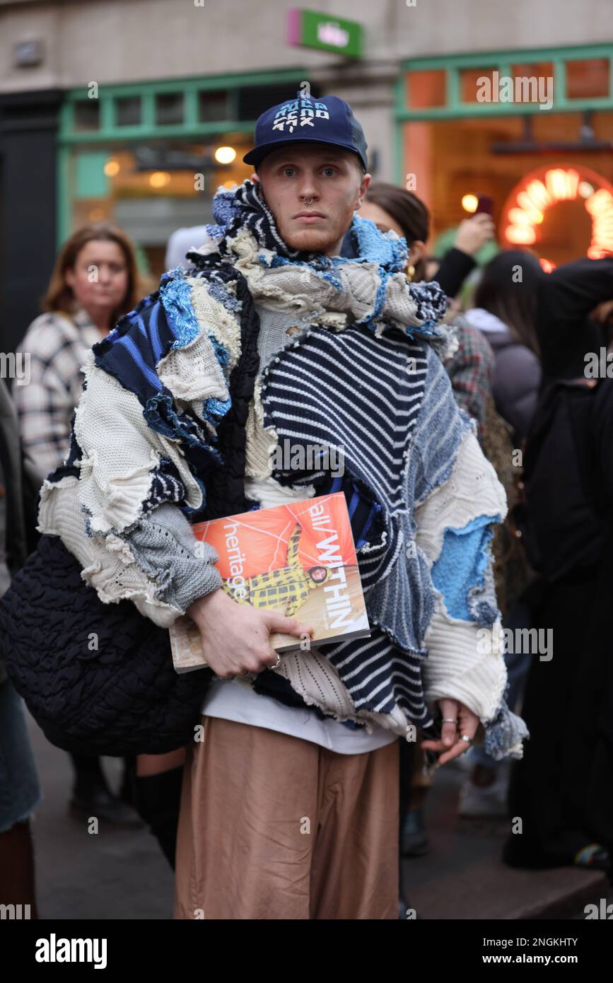 London Fashion Week - Street Style. London, Vereinigtes Königreich, 17. Februar 2023. Alla Bogdanovic/Alamy Live News Stockfoto