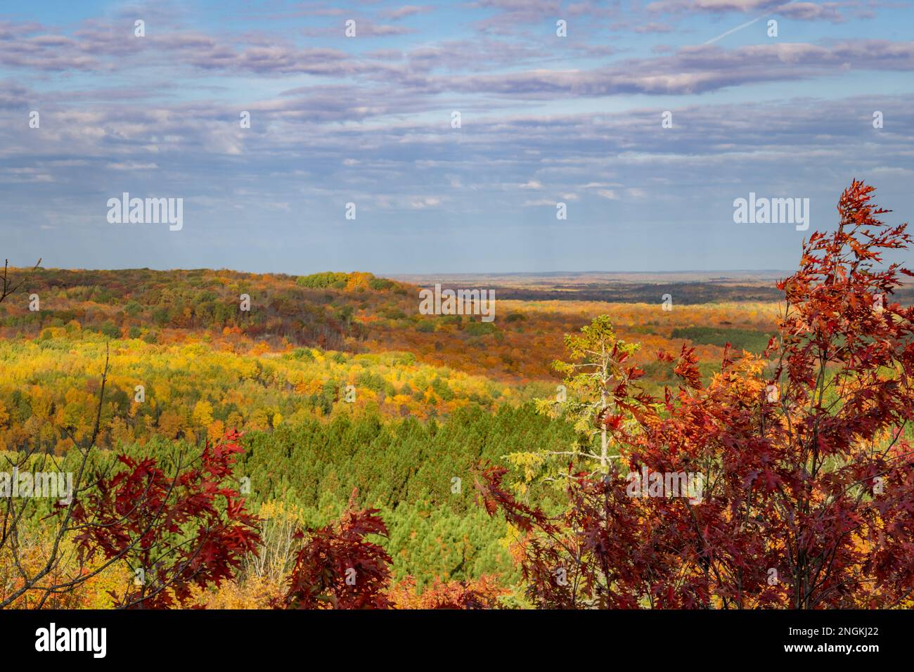 Dies ist ein Bild von Big Sally Overlook im Chequamegon-Nicolet National Forest in NorthCentral Wisconsin. Stockfoto Dies ist ein Bild von Big Sally Overlook im Chequamegon-Nicolet National Forest in NorthCentral Wisconsin. Stockfoto