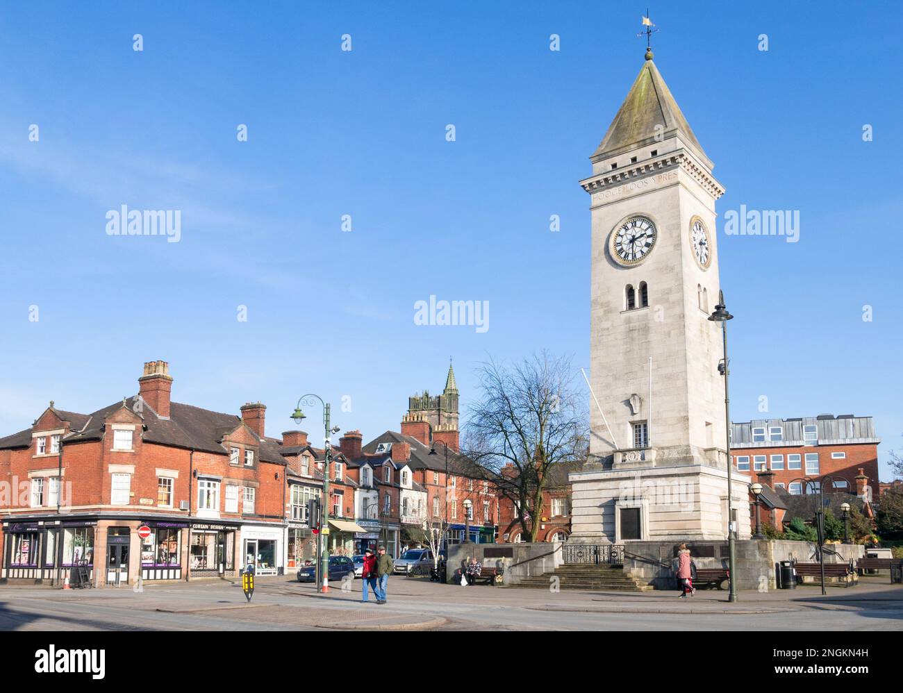 Lek Staffordshire der Nicholson war Memorial Clock Tower 1925 im Zentrum der Marktstadt Leek Staffordshire England GB Europe Stockfoto