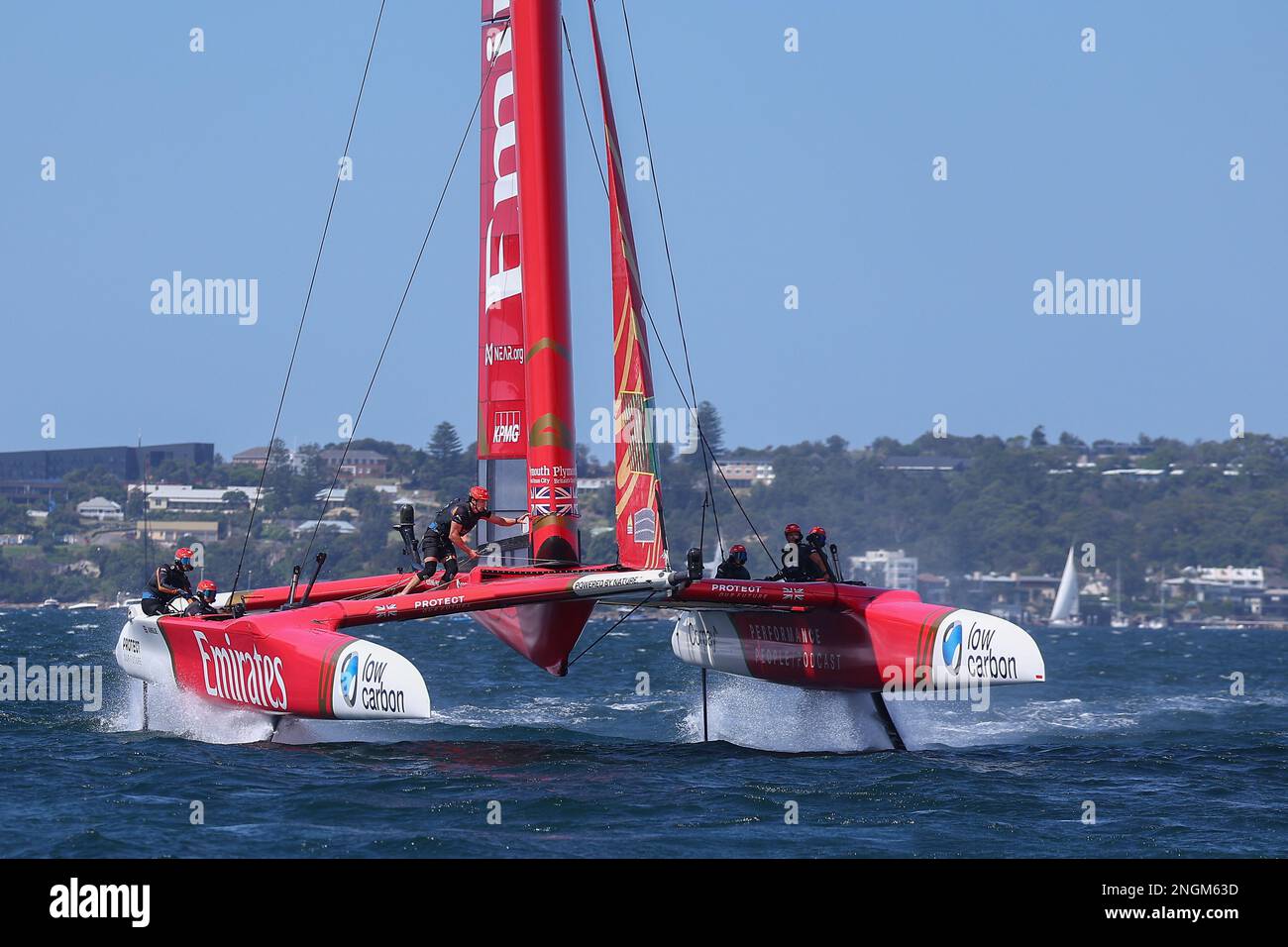 Sydney Harbour, Sydney, Australien. 18. Februar 2023. 2023 KPMG Australia Sail Grand Prix Tag 1; Team Großbritannien macht sich auf dem Platz auf. Guthaben: Action Plus Sports/Alamy Live News Stockfoto