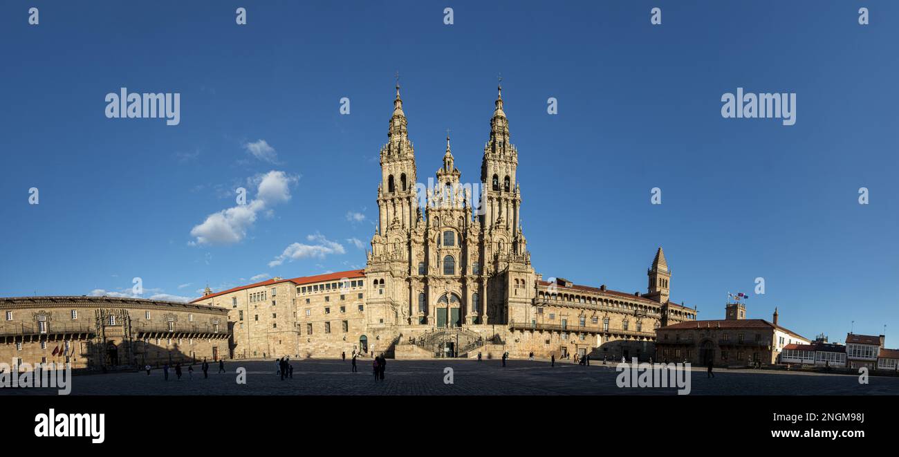 Santiago de Compostela, Spanien. Blick auf die Hauptfassade der Kathedrale St. James vom Obradoiro-Platz Stockfoto