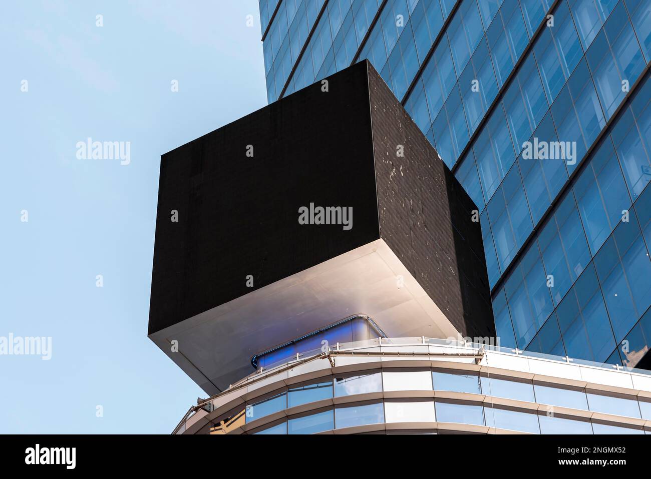 Kubische Anschauung der Stadt auf der Plakatwand Stockfoto