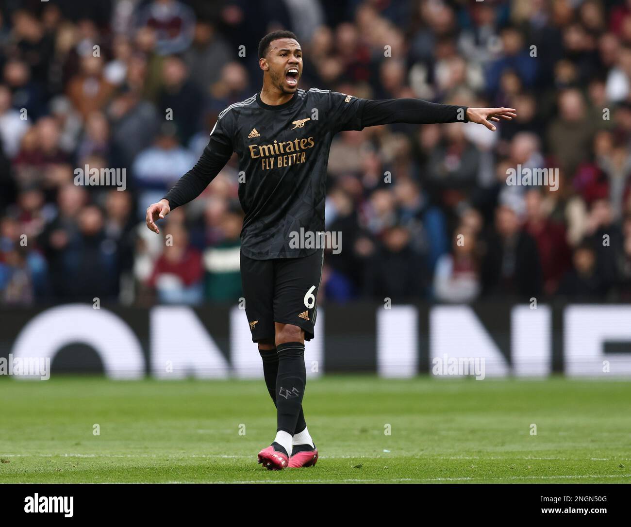 Birmingham, Großbritannien. 18. Februar 2023. Gabriel von Arsenal während des Premier League-Spiels im Villa Park, Birmingham. Der Bildausdruck sollte lauten: Darren Staples/Sportimage Credit: Sportimage/Alamy Live News Stockfoto