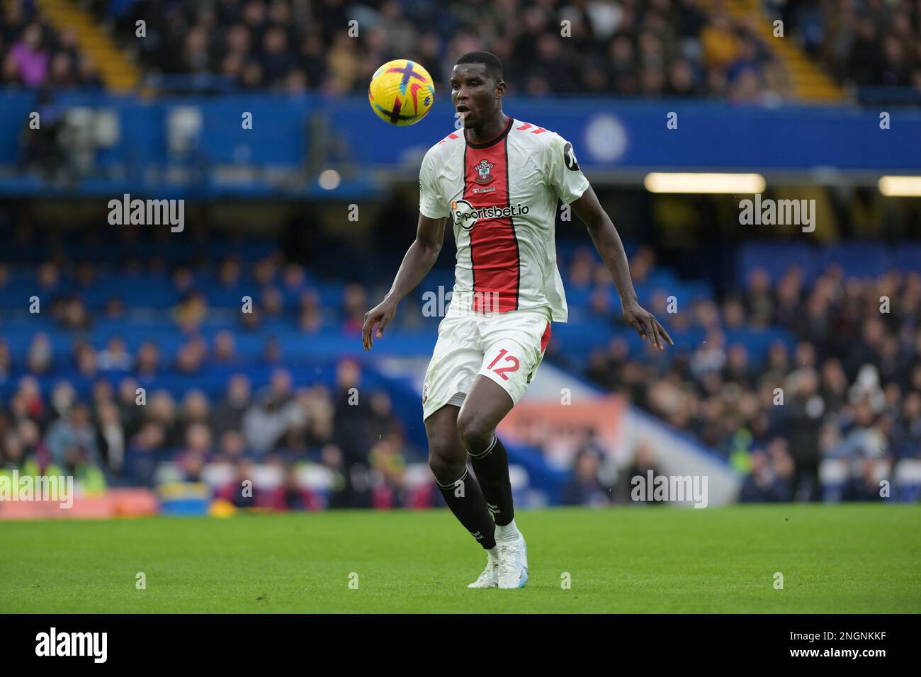 London, Großbritannien. 18. Februar 2023. Paul Onuachu vom Southampton FC während des Spiels Chelsea gegen Southampton Premier League auf der Stamford Bridge London. Gutschrift: MARTIN DALTON/Alamy Live News Stockfoto