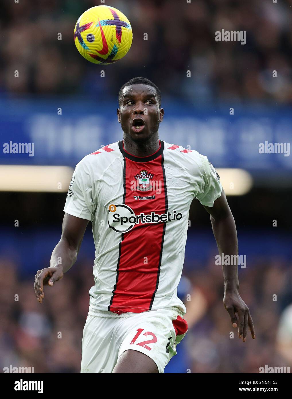 London, Großbritannien. 18. Februar 2023. Ebere Paul Onuachu aus Soouthampton während des Premier League-Spiels auf der Stamford Bridge, London. Der Bildausdruck sollte lauten: David Klein/Sportimage Credit: Sportimage/Alamy Live News Stockfoto