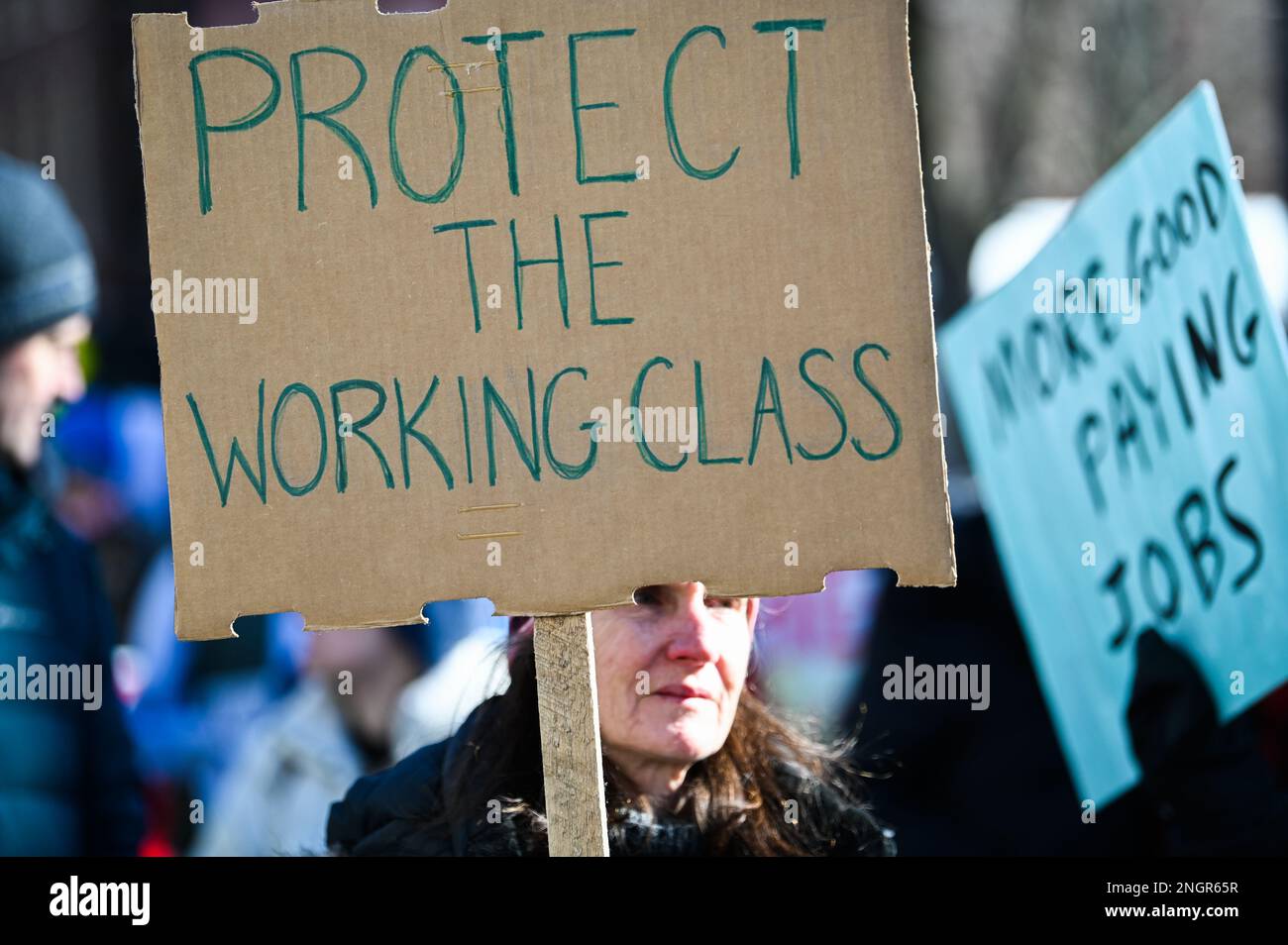Forderungen zum Schutz der Arbeiterklasse während eines märz, in dem Maßnahmen zur Bekämpfung des Klimawandels gefordert werden, Montpelier, VT, USA. Stockfoto