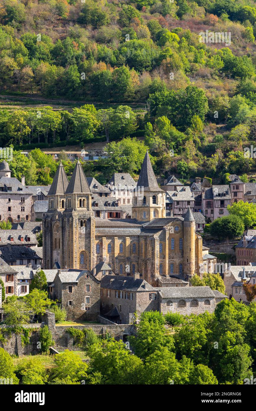 UNESCO-Dorf Conques-en-Rouergue im Departement Aveyron, Frankreich Stockfoto